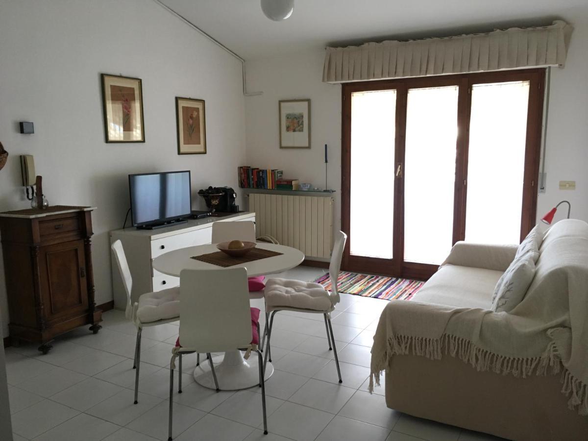 Giulia'S Apartment Viareggio Extérieur photo